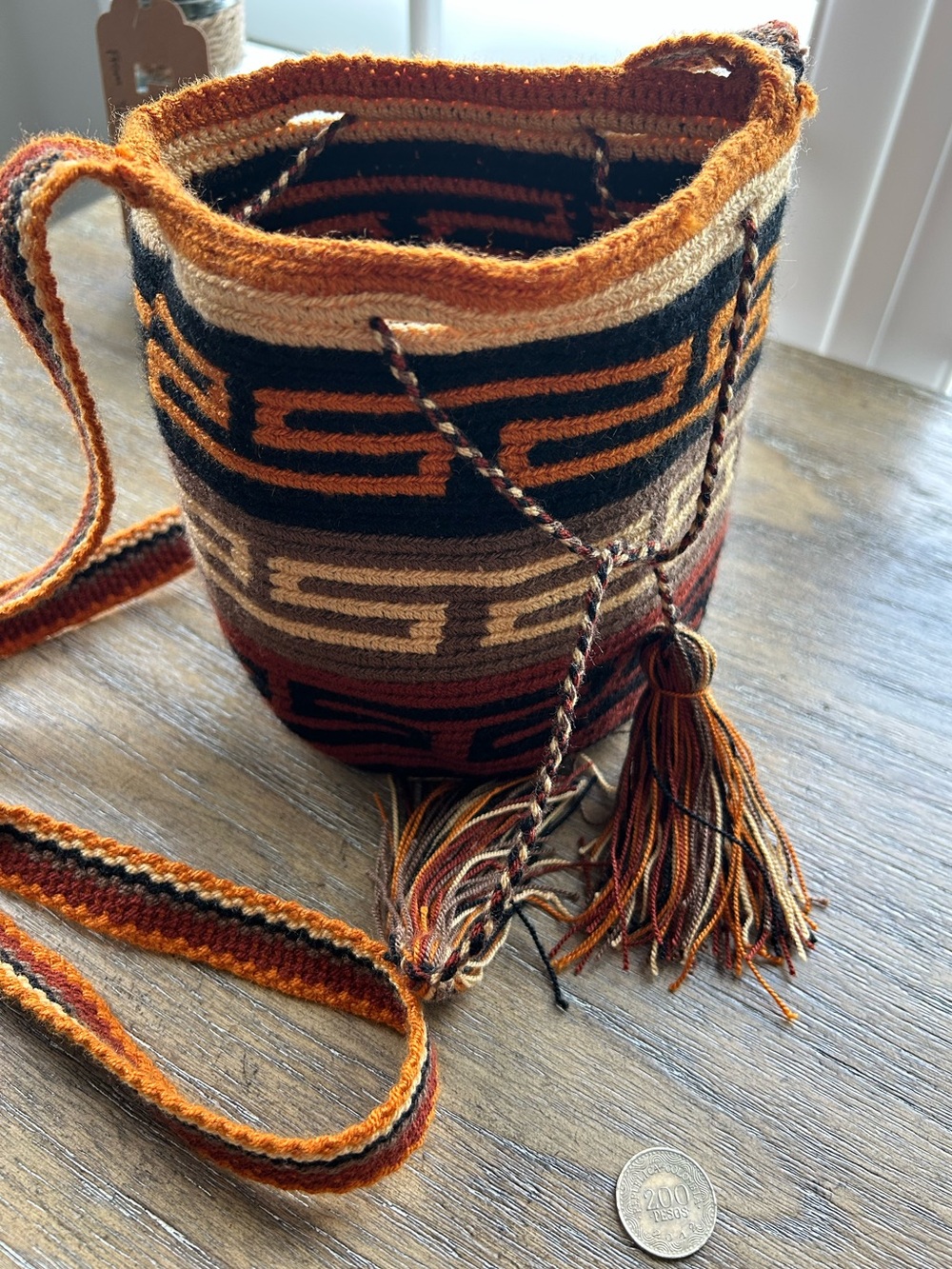 Colombian Handwoven Geometric Bucket Bag – Black & Brown